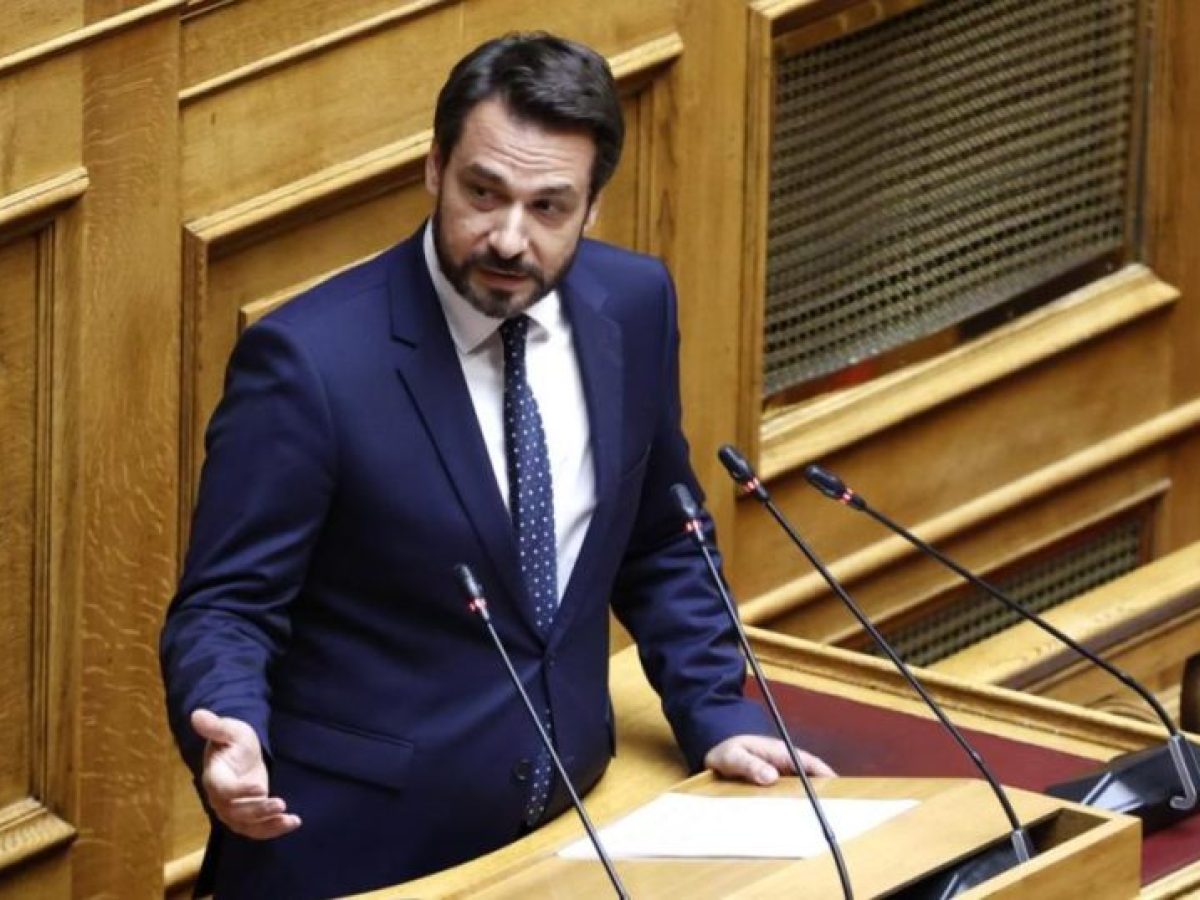 &Tau;ά&sigma;&omicron;&sigmaf; &Mu;&pi;&alpha;&rho;&tau;&zeta;ώ&kappa;&alpha;&sigmaf;: &laquo;&Eta; &Alpha;&lambda;&epsilon;&xi;ά&nu;&delta;&rho;&epsilon;&iota;&alpha;, &eta; &Eta;&mu;&alpha;&theta;ί&alpha; &pi;&epsilon;&nu;&theta;&epsilon;ί. &Epsilon;ί&mu;&alpha;&sigma;&tau;&epsilon; ό&lambda;&omicron;&iota; &sigma;&upsilon;&gamma;&kappa;&lambda;&omicron;&nu;&iota;&sigma;&mu;έ&nu;&omicron;&iota;&raquo;