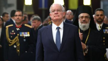&Tau;&alpha;&sigma;&omicron;ύ&lambda;&alpha;&sigmaf;: &Alpha;&sigmaf; &epsilon;ί&nu;&alpha;&iota; &eta; &nu;έ&alpha; &chi;&rho;&omicron;&nu;&iota;ά &mu;&iota;&alpha; &epsilon;&upsilon;&kappa;&alpha;&iota;&rho;ί&alpha; &nu;&alpha; &alpha;&lambda;&lambda;ά&xi;&omicron;&upsilon;&mu;&epsilon; ό&lambda;&alpha; ό&sigma;&alpha; &mu;&alpha;&sigmaf; &pi;&lambda;&eta;&gamma;ώ&nu;&omicron;&upsilon;&nu;