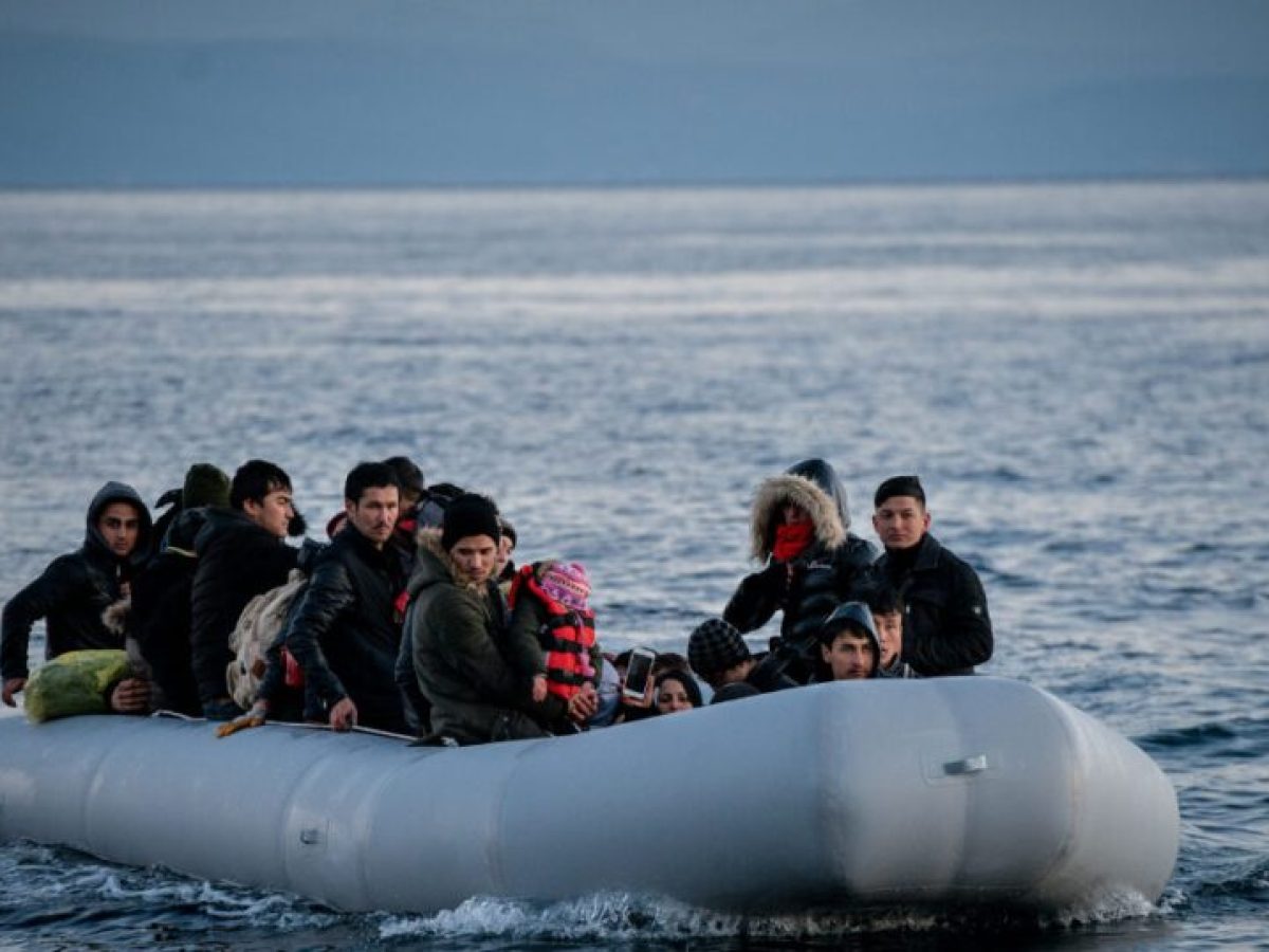 Θάνος Πλεύρης για μεταναστευτικό: Έμφαση σε σύνορα, αποτροπή και επιστροφές