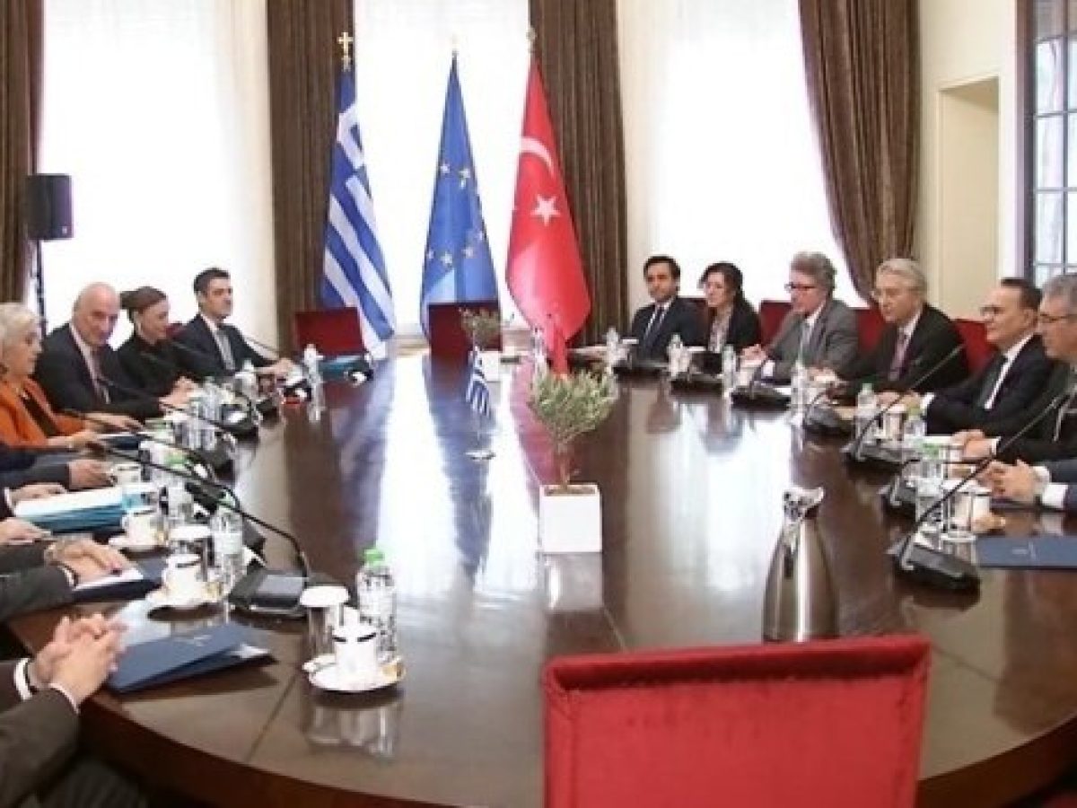 Θετικό κλίμα στον πολιτικό διάλογο Ελλάδας – Τουρκίας – Στο τραπέζι διεθνείς εξελίξεις και ο παράγοντας Τραμπ