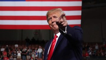 Τι έχει αλλάξει (μέχρι στιγμής) στον κόσμο ο Τραμπ, ποια είναι τα οφέλη αλλά και οι πιθανές… απώλειες για την Ελλάδα απ