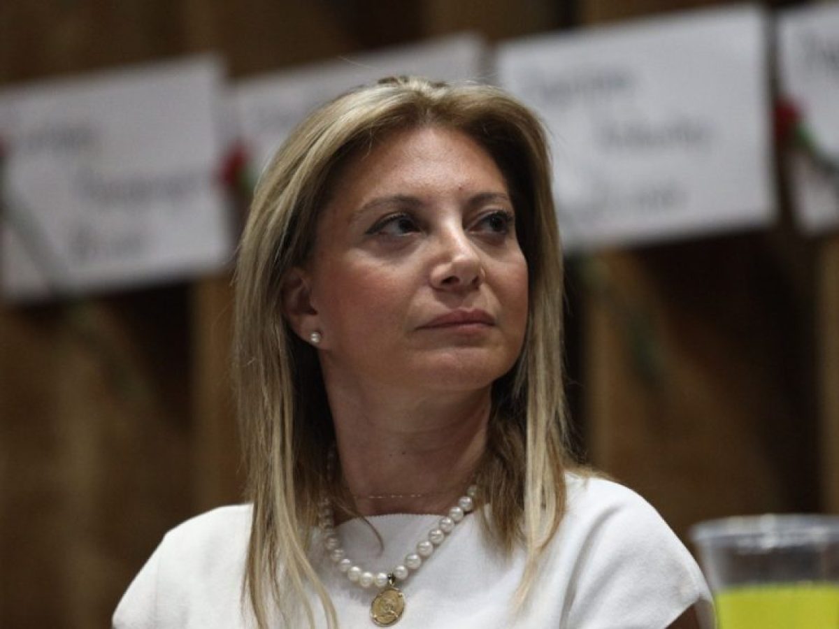 Το αμεσοδημοκρατικό (;) προσκλητήριο της Μ. Καρυστιανού