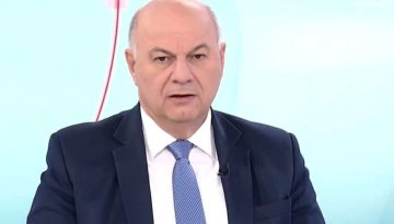 &Tau;&sigma;&iota;ά&rho;&alpha;&sigmaf;: &Eta; &epsilon;&upsilon;&theta;ύ&nu;&eta; &beta;&alpha;&rho;&alpha;ί&nu;&epsilon;&iota; ό&sigma;&omicron;&upsilon;&sigmaf; &alpha;&rho;&nu;&omicron;ύ&nu;&tau;&alpha;&iota; &tau;&omicron;&nu; &delta;&iota;ά&lambda;&omicron;&gamma;&omicron;