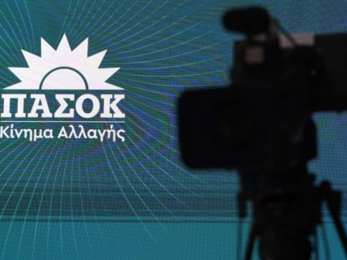 &Tau;&sigma;&omicron;&upsilon;&kappa;&alpha;&lambda;ά&sigmaf;: &Alpha;&kappa;&rho;&alpha;ί&epsilon;&sigmaf; &delta;&upsilon;&nu;ά&mu;&epsilon;&iota;&sigmaf; &pi;&epsilon;&rho;&iota;&beta;ά&lambda;&omicron;&upsilon;&nu; &tau;&omicron;&nu; &Mu;&eta;&tau;&sigma;&omicron;&tau;ά&kappa;&eta;, &lambda;&epsilon;ί&pi;&epsilon;&iota; &mu;ό&nu;&omicron; &omicron; &Kappa;&alpha;&rho;&alpha;&tau;&zeta;&alpha;&phi;έ&rho;&eta;&sigmaf; &ndash; &Sigma;ύ&mu;&pi;&nu;&omicron;&iota;&alpha; &Nu;&Delta; &kappa;&alpha;&iota; &Epsilon;&lambda;&lambda;. &Lambda;ύ&sigma;&eta;&sigmaf;
