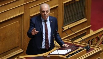 Βελόπουλος για Καρυστιανού: « Επένδυση στους σωτήρες του τίποτα»