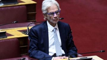 Βλαχάκος: Δέχθηκα προσωπική προσβολή από την Ζωή Κωνσταντοπούλου