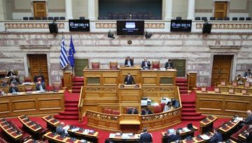 &Beta;&omicron;&upsilon;&lambda;ή: &Psi;&eta;&phi;ί&sigma;&tau;&eta;&kappa;&epsilon; &mu;&epsilon; 160 &laquo; &nu;&alpha;&iota;&raquo; &tau;&omicron; &nu;&omicron;&mu;&omicron;&sigma;&chi;έ&delta;&iota;&omicron; &gamma;&iota;&alpha; &tau;&omicron; &nu;έ&omicron; &chi;ά&rho;&tau;&eta; &tau;&omega;&nu; &Epsilon;&nu;ό&pi;&lambda;&omega;&nu; &Delta;&upsilon;&nu;ά&mu;&epsilon;&omega;&nu;