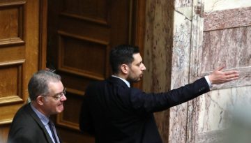 &Beta;&omicron;&upsilon;&lambda;ή: &Sigma;&epsilon;&xi;&iota;&sigma;&tau;&iota;&kappa;ή &epsilon;&pi;ί&theta;&epsilon;&sigma;&eta; &Kappa;&upsilon;&rho;&alpha;&nu;ά&kappa;&eta; &sigma;&epsilon; &Pi;έ&rho;&kappa;&alpha; &ndash; &laquo;&Epsilon;&delta;ώ &delta;&epsilon;&nu; &epsilon;ί&nu;&alpha;&iota; &eta; &kappa;&omicron;&upsilon;&zeta;ί&nu;&alpha; &sigma;&alpha;&sigmaf;&raquo;
