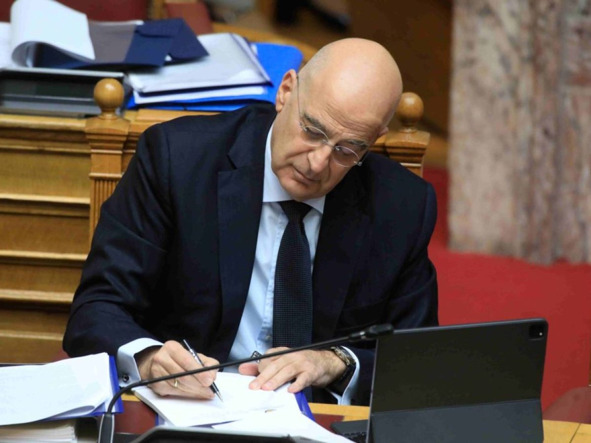 Βουλή: Αναγκαία μεταρρύθμιση για τη μετάβαση των Ενόπλων Δυνάμεων στη νέα εποχή, δηλώνει η κυβέρνηση