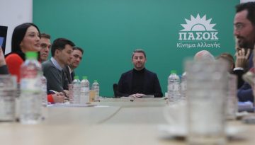 Άνω-κάτω το ΠαΣοΚ: «Αποτύχαμε» λέει Δούκας – Ο διάλογος Ανδρουλάκη-Γερουλάνου