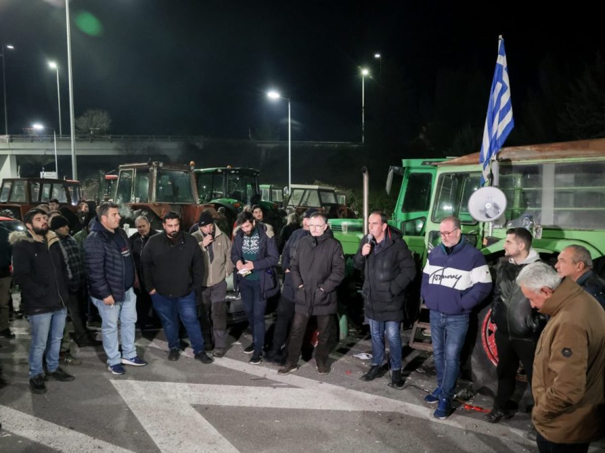 Αγρότες: Με ανοιχτούς δρόμους και «κόκκινες γραμμές» το ραντεβού με Μαξίμου