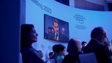 Αναβάλλεται το σημερινό ταξίδι Μητσοτάκη στο Davos λόγω κακοκαιρίας