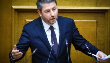 Ανδρουλάκης: Είστε πολιτικοί απατεώνες, κύριοι της κυβέρνησης – Να παραιτηθεί ο Φλωρίδης άμεσα