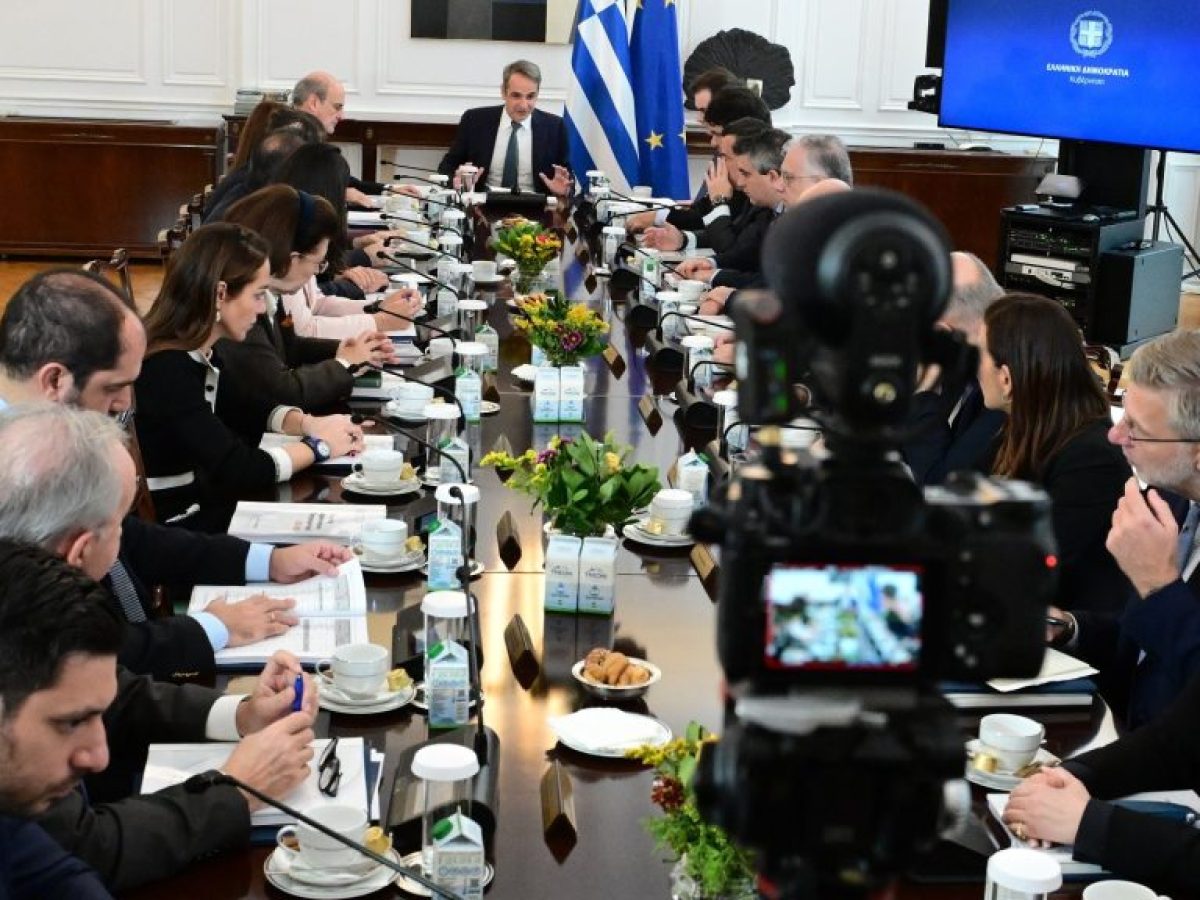 Ανηφορικό το 2026 – Τα 6 μέτωπα που αντιμετωπίζει η κυβέρνηση