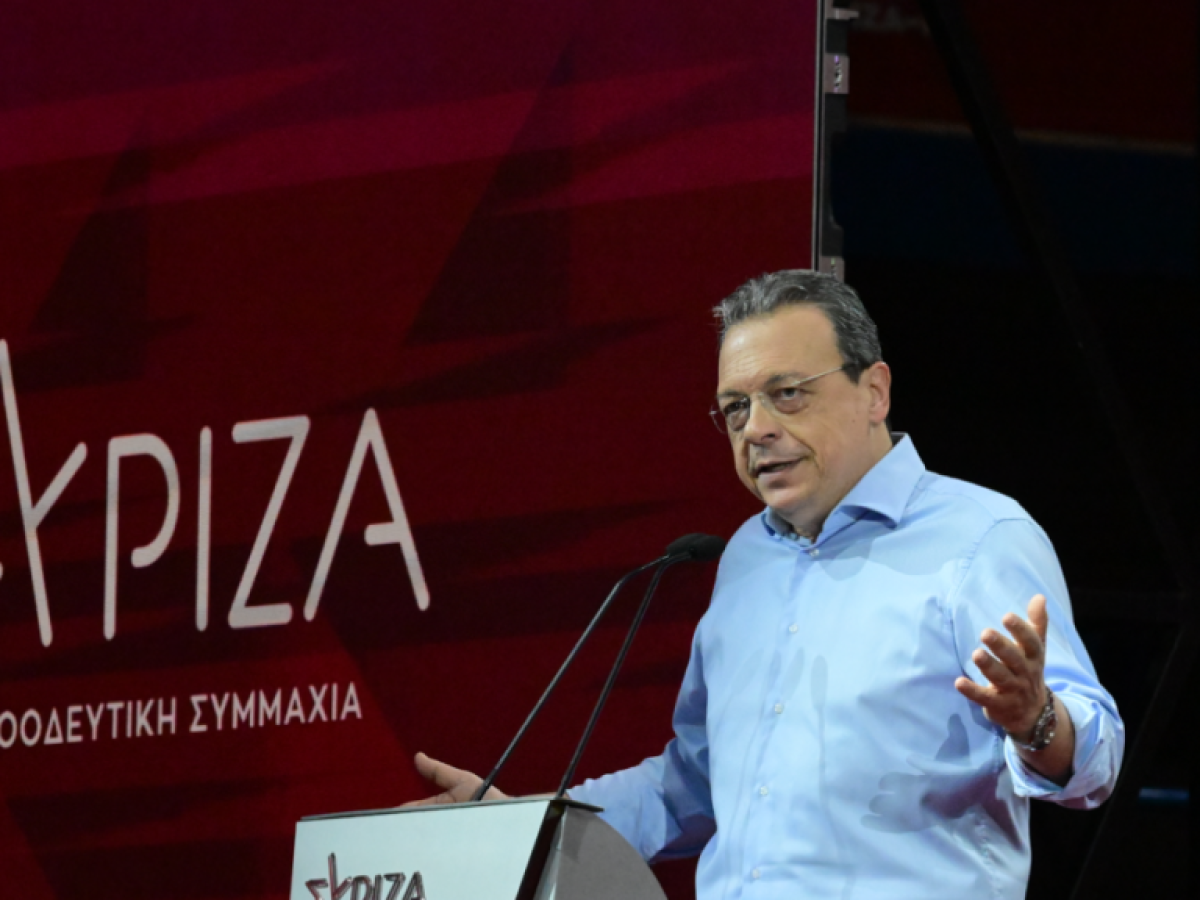 &Alpha;&nu;ά&rho;&tau;&eta;&sigma;&eta; &tau;&omicron;&upsilon; &pi;&rho;&omicron;έ&delta;&rho;&omicron;&upsilon; &tau;&omicron;&upsilon; &Sigma;&Upsilon;&Rho;&Iota;&Zeta;&Alpha;, &Sigma;&omega;&kappa;&rho;ά&tau;&eta; &Phi;ά&mu;&epsilon;&lambda;&lambda;&omicron;&upsilon;, &gamma;&iota;&alpha; &tau;&eta;&nu; &alpha;&kappa;&rho;ί&beta;&epsilon;&iota;&alpha;, &epsilon;&nu;ό&psi;&epsilon;&iota; &Tau;&sigma;&iota;&kappa;&nu;&omicron;&pi;έ&mu;&pi;&tau;&eta;&sigmaf;