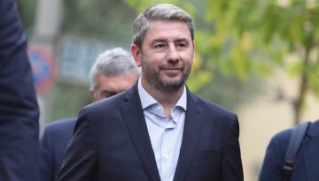 &Alpha;&nu;&delta;&rho;&omicron;&upsilon;&lambda;ά&kappa;&eta;&sigmaf; &alpha;&pi;ό &Kappa;&alpha;&tau;&alpha;&nu;&tau;&zeta;ά&rho;&omicron;: &laquo;&Tau;&alpha; &pi;&alpha;&iota;&delta;&iota;ά &kappa;&alpha;&iota; &omicron; &pi;&omicron;&lambda;&iota;&tau;&iota;&sigma;&mu;ό&sigmaf; &mu;&alpha;&sigmaf; &epsilon;ί&nu;&alpha;&iota; &tau;&omicron; &mu;έ&lambda;&lambda;&omicron;&nu; &mu;&alpha;&sigmaf;&raquo;