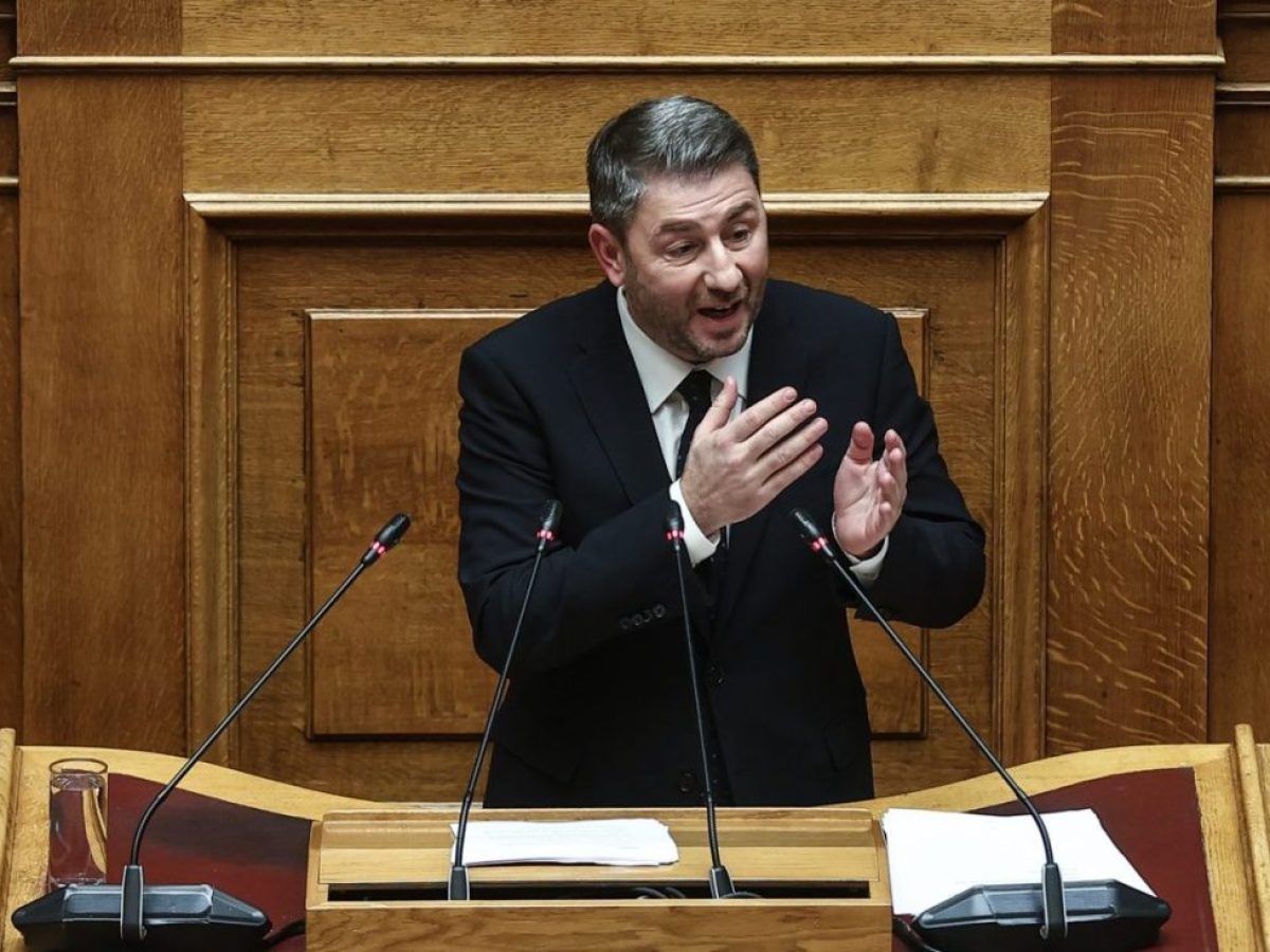 &Alpha;&nu;&delta;&rho;&omicron;&upsilon;&lambda;ά&kappa;&eta;&sigmaf;: &laquo;&Eta; &kappa;&upsilon;&beta;&epsilon;&rho;&nu;&eta;&tau;&iota;&kappa;ή &pi;&omicron;&lambda;&iota;&tau;&iota;&kappa;ή &sigma;&tau;&eta;&nu; &epsilon;&nu;έ&rho;&gamma;&epsilon;&iota;&alpha; &tau;&rho;&omicron;&phi;&omicron;&delta;&omicron;&tau;&epsilon;ί &tau;&eta;&nu; &alpha;&kappa;&rho;ί&beta;&epsilon;&iota;&alpha;&raquo;