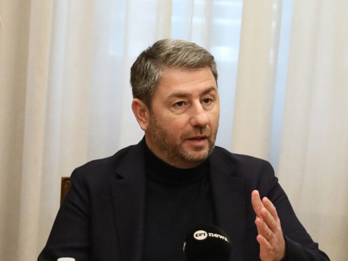 &Alpha;&nu;&delta;&rho;&omicron;&upsilon;&lambda;ά&kappa;&eta;&sigmaf; &sigma;&epsilon; &alpha;&mu;&phi;&iota;&sigma;&beta;&eta;&tau;ί&epsilon;&sigmaf;: &laquo;&Theta;&alpha; &sigma;έ&beta;&epsilon;&sigma;&tau;&epsilon;&hellip;&raquo;