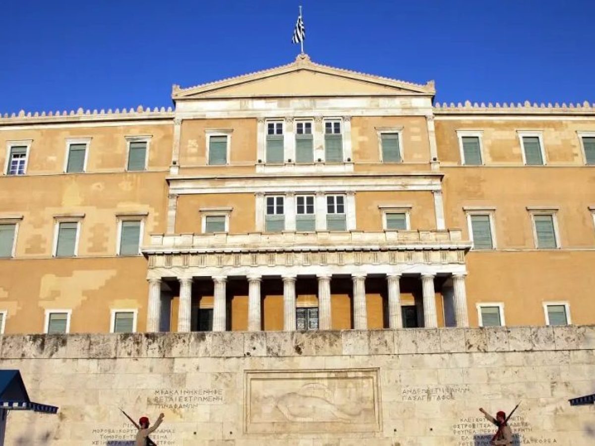 &Alpha;&nu;&tau;έ&chi;&epsilon;&iota; &eta; &Delta;&eta;&mu;&omicron;&kappa;&rho;&alpha;&tau;ί&alpha;; Έ&rho;&epsilon;&upsilon;&nu;&alpha; &delta;&epsilon;ί&chi;&nu;&epsilon;&iota; ό&tau;&iota; &alpha;&nu;&tau;έ&chi;&epsilon;&iota;, &alpha;&lambda;&lambda;ά &pi;&rho;έ&pi;&epsilon;&iota; &nu;&alpha; &alpha;&lambda;&lambda;ά&xi;&epsilon;&iota; &pi;&omicron;&lambda;&lambda;ά