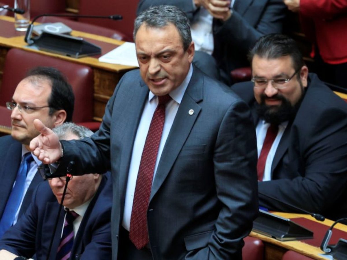&Alpha;&pi;&alpha;&lambda;&lambda;&alpha;&gamma;ή &tau;&omega;&nu; 13 &kappa;&alpha;&tau;&eta;&gamma;&omicron;&rho;&omicron;&upsilon;&mu;έ&nu;&omega;&nu; &sigma;&tau;&eta;&nu; &upsilon;&pi;ό&theta;&epsilon;&sigma;&eta; &tau;&omega;&nu; &laquo;&Sigma;&pi;&alpha;&rho;&tau;&iota;&alpha;&tau;ώ&nu;&raquo; &epsilon;&iota;&sigma;&eta;&gamma;ή&theta;&eta;&kappa;&epsilon; &eta; &epsilon;&iota;&sigma;&alpha;&gamma;&gamma;&epsilon;&lambda;έ&alpha;&sigmaf;