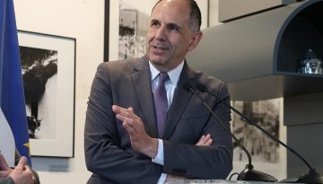 &Alpha;&pi;&omicron;&sigma;&tau;&omicron;&lambda;ή &Gamma;&epsilon;&rho;&alpha;&pi;&epsilon;&tau;&rho;ί&tau;&eta; &sigma;&tau;&eta;&nu; &Omicron;&upsilon;ά&sigma;&iota;&gamma;&kappa;&tau;&omicron;&nu;: &Pi;ώ&sigmaf; &alpha;&pi;&omicron;&tau;&iota;&mu;&omicron;ύ&nu; &Epsilon;&lambda;&lambda;ά&delta;&alpha; &kappa;&alpha;&iota; &Eta;&Pi;&Alpha; &tau;&iota;&sigmaf; &epsilon;&pi;&alpha;&phi;έ&sigmaf; &tau;&omicron;&upsilon; Έ&lambda;&lambda;&eta;&nu;&alpha; &Upsilon;&Pi;&Epsilon;&Xi;