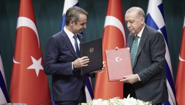 &Alpha;&theta;ή&nu;&alpha; &ndash; Ά&gamma;&kappa;&upsilon;&rho;&alpha;: &Sigma;&upsilon;&nu;έ&chi;&iota;&sigma;&eta; &epsilon;&pi;&alpha;&phi;ώ&nu; &mu;&epsilon; &phi;ό&nu;&tau;&omicron; &tau;&eta;&nu; &kappa;ά&lambda;&pi;&eta;