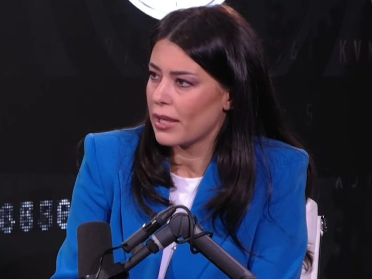 A. Λατινοπούλου στα «15 Λεπτά»:  Κέντρα μεταναστών σε Γυάρο και Μακρόνησο και καταναγκαστικά έργα