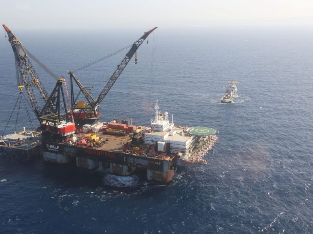 Chevron &ndash; Helleniq Energy: &Tau;&iota; &phi;έ&rho;&nu;&omicron;&upsilon;&nu; &omicron;&iota; &sigma;&upsilon;&mu;&phi;&omega;&nu;ί&epsilon;&sigmaf; &ndash; &Pi;&alpha;&rho;&alpha;&gamma;&omega;&gamma;ή &tau;&omicron; 2032 &ndash; 2035