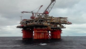 Chevron – Κυβέρνηση: Ας αφήσουν τα πανηγύρια για το 2037