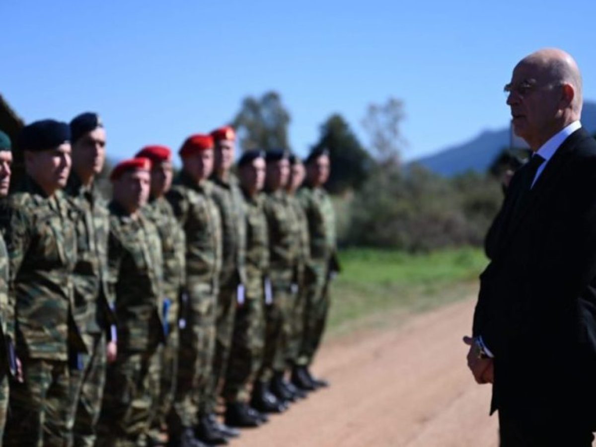 Eπίσκεψη Δένδια από το Κέντρο Εκπαίδευσης Νεοσυλλέκτων στον Αυλώνα