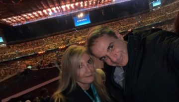 Selfie &Mu;&eta;&tau;&sigma;&omicron;&tau;ά&kappa;&eta; &ndash; &Mu;&alpha;&rho;έ&beta;&alpha;&sigmaf; &sigma;&tau;&omicron;&upsilon;&sigmaf; &Chi;&epsilon;&iota;&mu;&epsilon;&rho;&iota;&nu;&omicron;ύ&sigmaf; &Omicron;&lambda;&upsilon;&mu;&pi;&iota;&alpha;&kappa;&omicron;ύ&sigmaf; &Alpha;&gamma;ώ&nu;&epsilon;&sigmaf; &mu;&epsilon; &sigma;&pi;ό&nu;&tau;&alpha; &gamma;&iota;&alpha; &tau;&eta; &beta;&rho;&omicron;&chi;ή