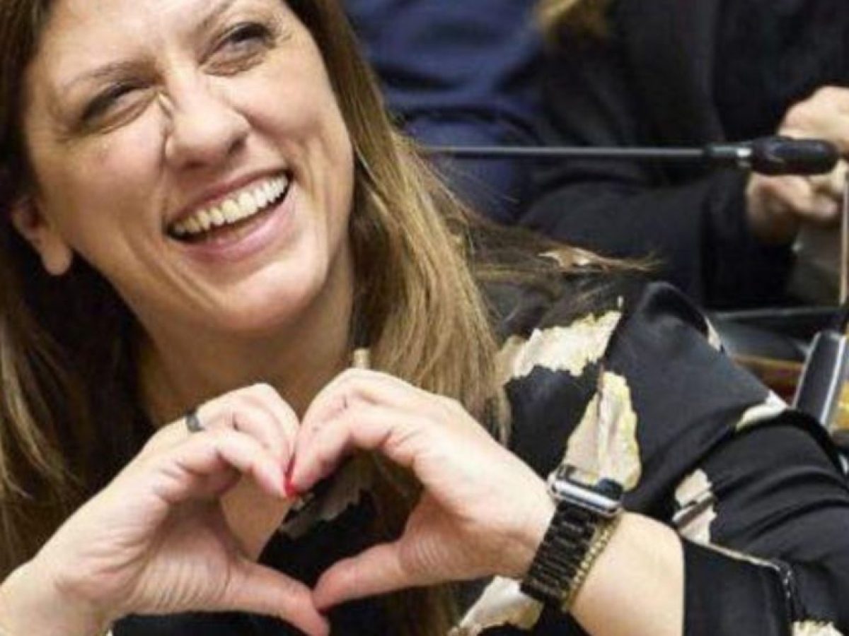 Zωή Κωνσταντοπούλου για την αποχώρηση Ελένης Καραγεωργοπούλου: «Η αγάπη στο τέλος θα νικήσει»