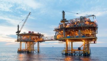 Αύριο η υπογραφή των συμβάσεων με Chevron-Helleniq Energy – Τα κρίσιμα ορόσημα και η νέα άνθηση των υδρογονανθράκων