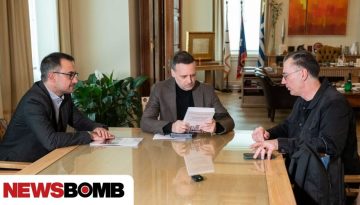 &Chi;ά&rho;&eta;&sigmaf; &Delta;&omicron;ύ&kappa;&alpha;&sigmaf;: &Alpha;&nu;&alpha;&kappa;&omicron;ί&nu;&omega;&sigma;&epsilon; &Mu;&omicron;&upsilon;&sigma;&epsilon;ί&omicron; &Epsilon;&theta;&nu;&iota;&kappa;ή&sigmaf; &Alpha;&nu;&tau;ί&sigma;&tau;&alpha;&sigma;&eta;&sigmaf; &sigma;&tau;&eta;&nu; &Alpha;&theta;ή&nu;&alpha;