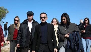 Χάρης Δούκας: Οι ευχές από τον Λόφο του Φιλοπάππου και το ραντεβού για το 2027
