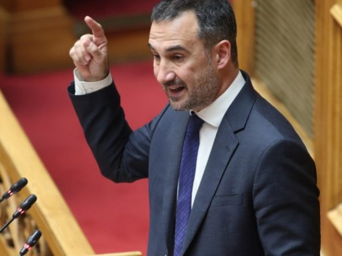 Χαρίτσης: Οι φωτογραφίες της Καισαριανής είναι περιουσία του ελληνικού λαού