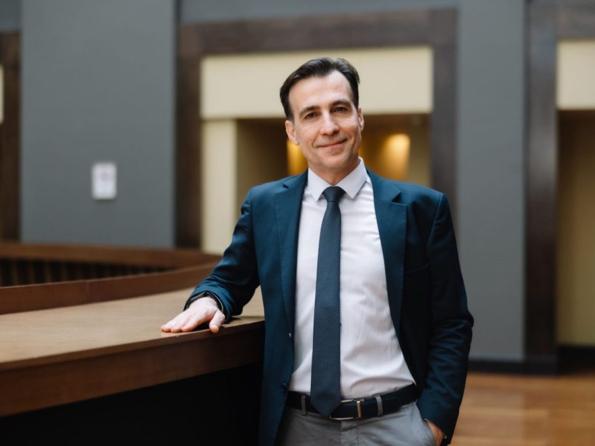 «Χουρδάκης – ΕΦΚΑ: Κατέρρευσαν ρυθμίσεις 22 δισ. ευρώ – Απαιτείται νέο βιώσιμο πλαίσιο έως 120 δόσεις»