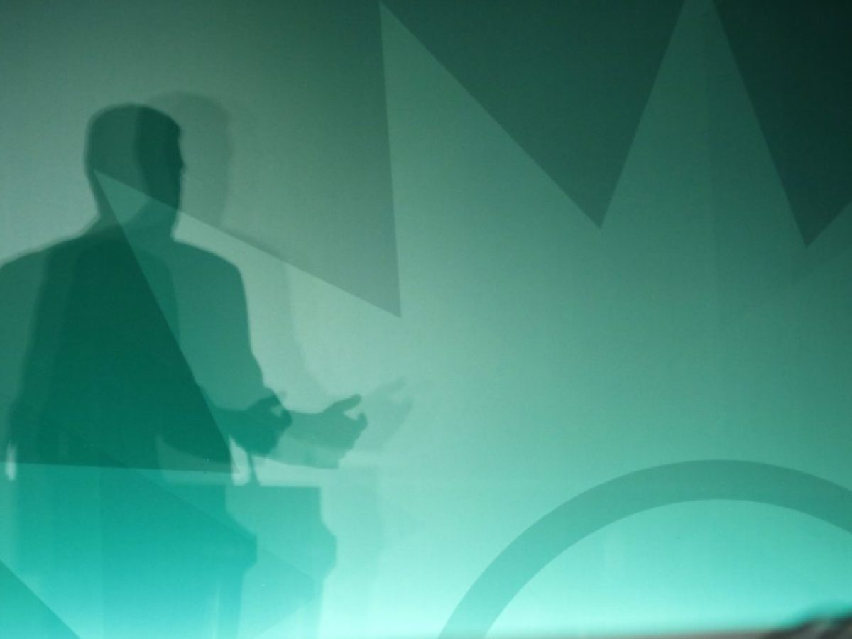 Διχαστικό κλίμα στο ΠΑΣΟΚ ενόψει συνεδρίου, με τη βελόνα των δημοσκοπήσεων κολλημένη