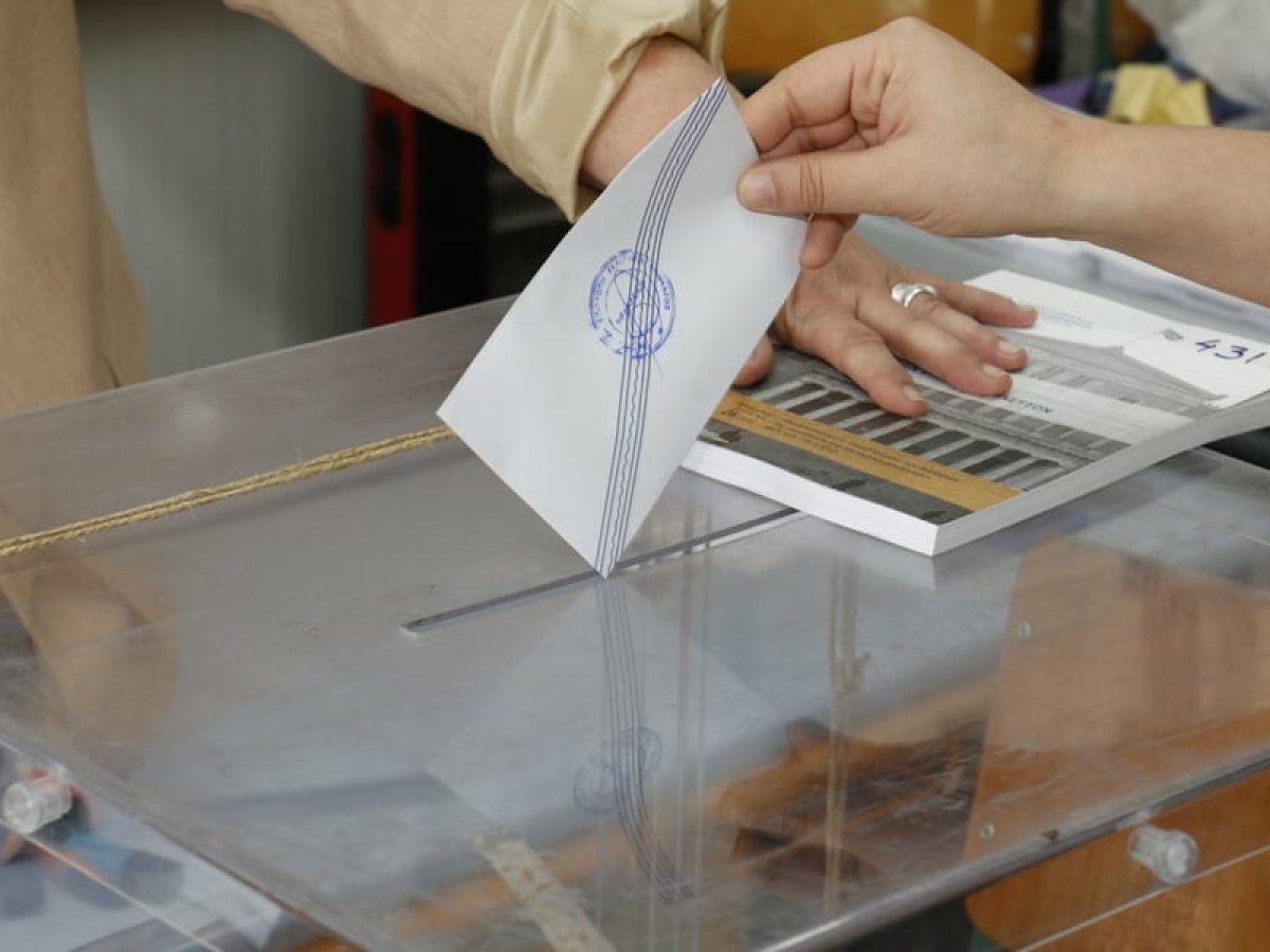 Δημοσκόπηση ALCO: Στο 23,5% η ΝΔ – Υποχωρεί στο 10,5% το ΠΑΣΟΚ