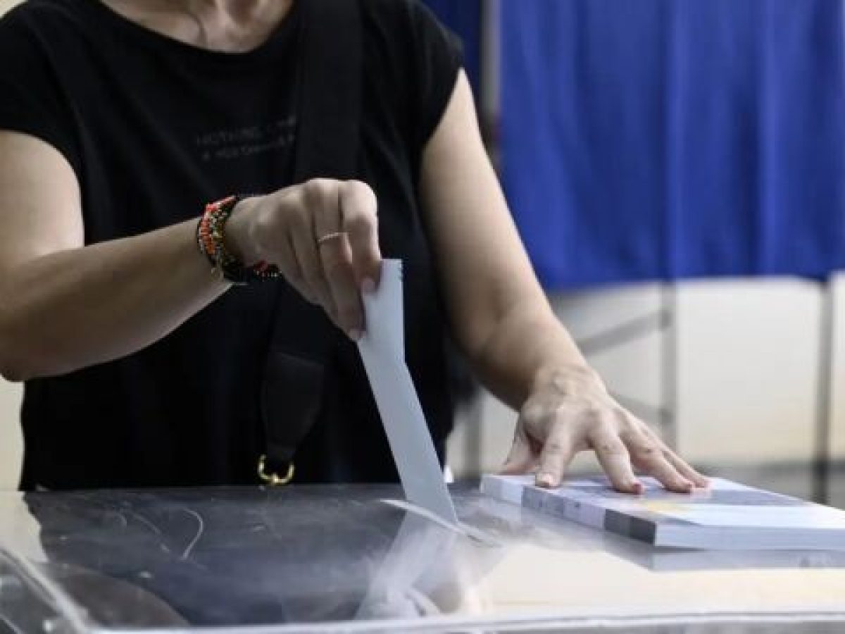 Δημοσκόπηση Marc: Με… αέρα 18 μονάδων διαφορά η ΝΔ έναντι του ΠΑΣΟΚ στην εκτίμηση ψήφου – Τι δείχνει για Τσίπρα και Καρυσ