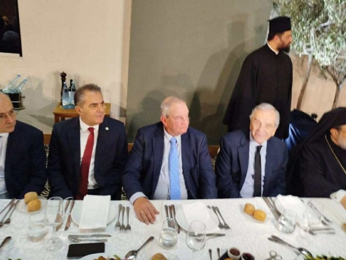 Δυναμική ομιλία του Κώστα Καραμανλή στην Καλαμάτα – Συναγερμός στο Μαξίμου για τις εξελίξεις