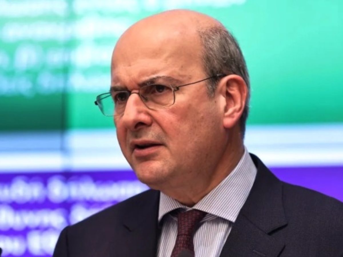 Χατζηδάκης: Ο οδικός χάρτης του 2026 για μειώσεις φόρων, κατώτατο μισθό, μεγάλα έργα και παρεμβάσεις για το κό