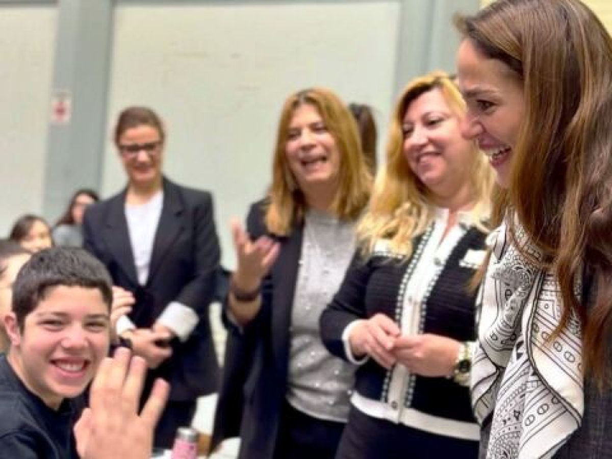 Δόμνα Μιχαηλίδου: “Το ασφαλές διαδίκτυο είναι υπόθεση όλων μας – Πρώτα και πάνω απ’ όλα η προστασία των π