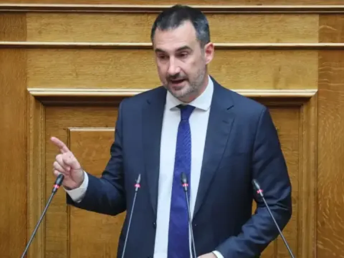 &ldquo;&Kappa;&alpha;&mu;&iota;&kappa;ά&zeta;&iota;&rdquo; &omicron; &Chi;&alpha;&rho;ί&tau;&sigma;&eta;&sigmaf;: &Alpha;&phi;ή&nu;&epsilon;&iota; &tau;&omicron; &upsilon;&pi;&eta;&rho;&epsilon;&sigma;&iota;&alpha;&kappa;ό &kappa;&alpha;&iota; &pi;&eta;&gamma;&alpha;ί&nu;&epsilon;&iota; &sigma;&tau;&eta; &Beta;&omicron;&upsilon;&lambda;ή &mu;&epsilon; &tau;&eta; &mu;&omicron;&tau;&omicron;&sigma;&upsilon;&kappa;&lambda;έ&tau;&alpha; &tau;&omicron;&upsilon; &ndash; &Tau;&omicron; &alpha;&pi;&rho;ό&omicron;&pi;