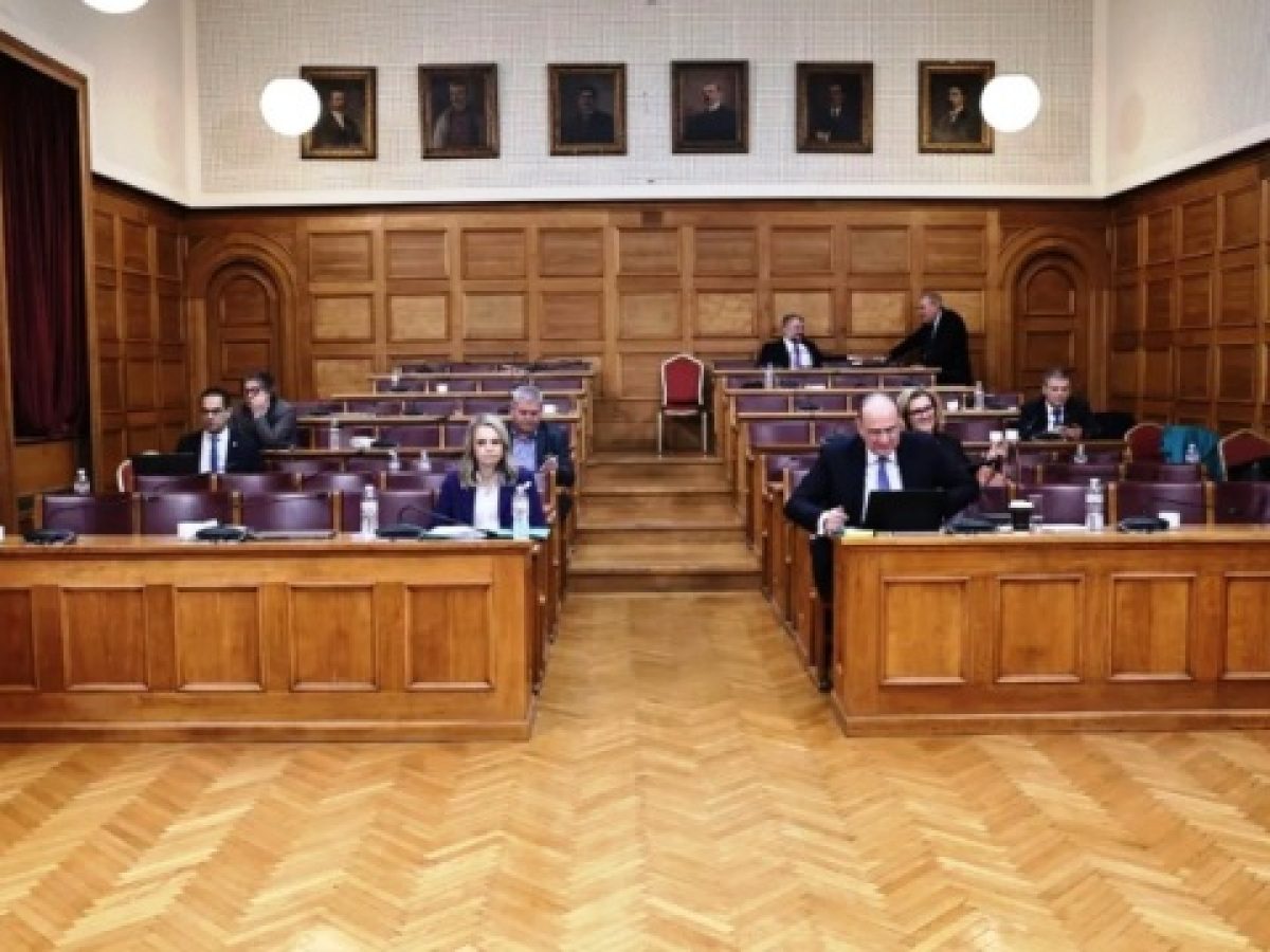 ΟΠΕΚΕΠΕ: Υπερψηφίστηκε από την εξεταστική το “γαλάζιο” πόρισμα – Αύριο η κατάθεσή του στον Κακλαμάνη