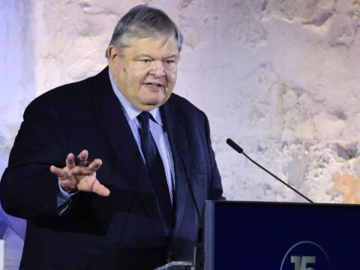 ΠΑΣΟΚ: Μέλος της Επιτροπής Διεύρυνσης τα “χώνει” για τη συμπόρευση του Βενιζέλου με την δεξιά – &quo