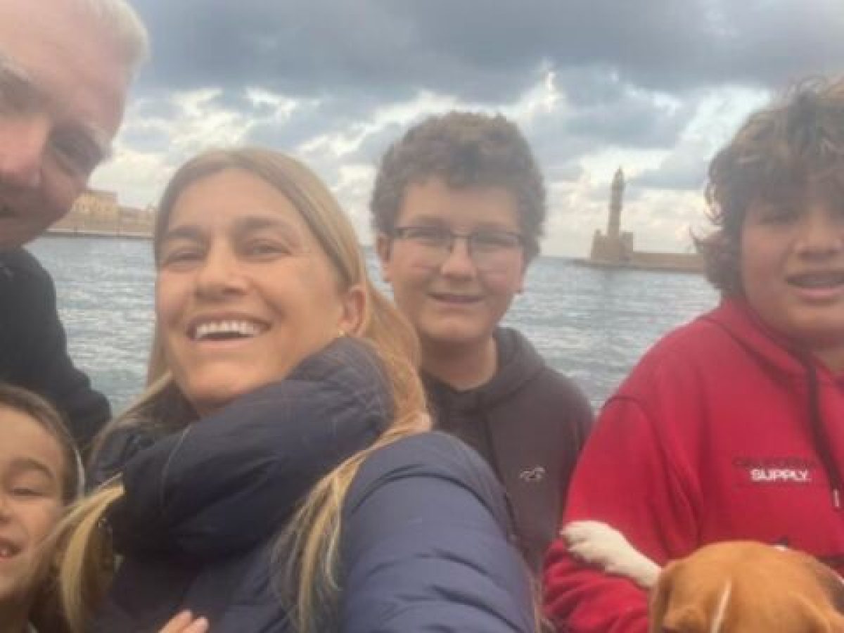Συγκινεί η Σέβη Βολουδάκη: “Τρία χρόνια μετά, ο πόνος δεν έφυγε, είναι μια ανοιχτή πληγή που μάθαμε να ζο