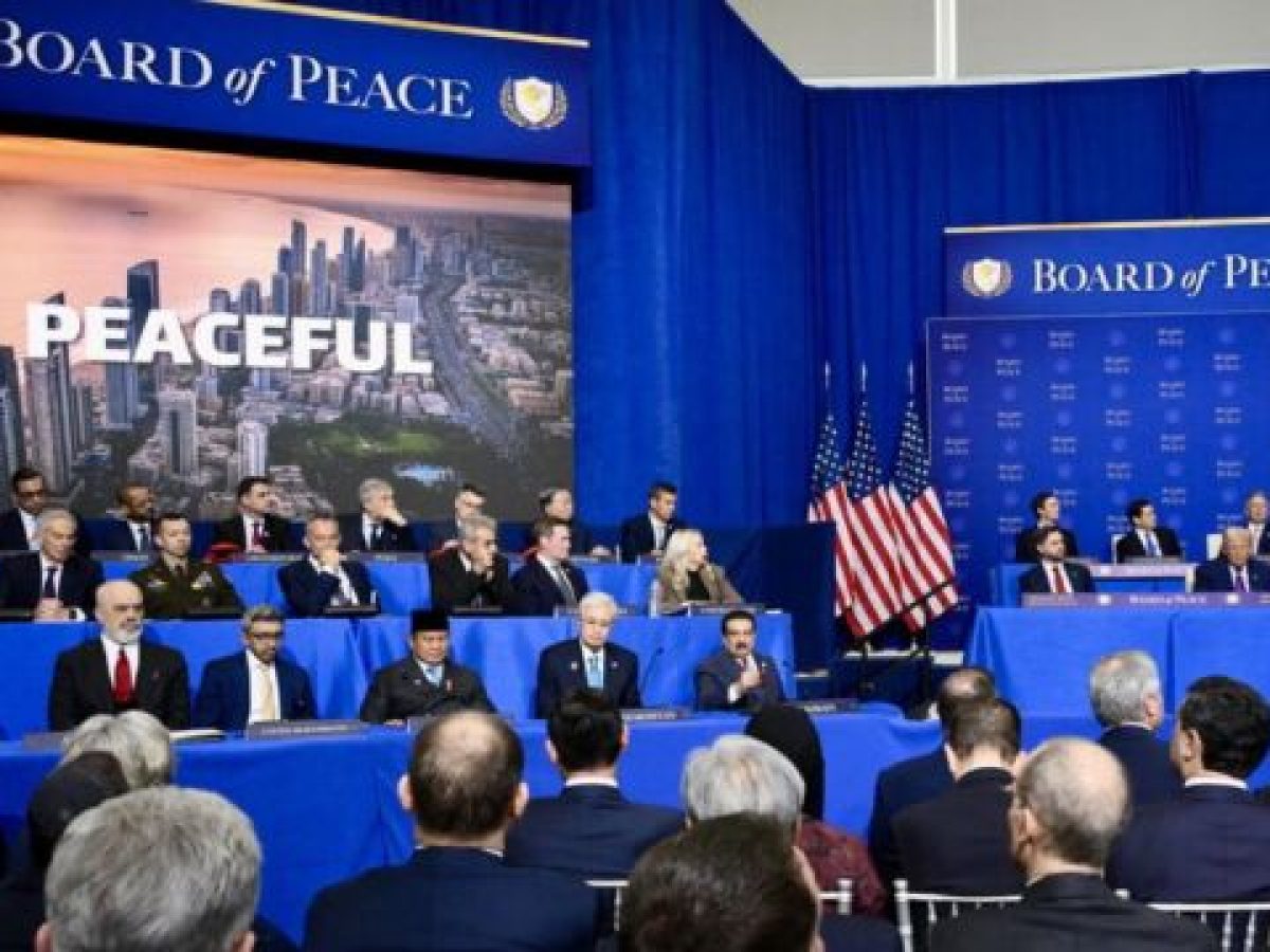 Συμβούλιο Ειρήνης στην Ουάσιγκτον: Η Ελλάδα “παρούσα” για τη Γάζα, με ρόλο-κλειδί αλλά χωρίς υποκατά