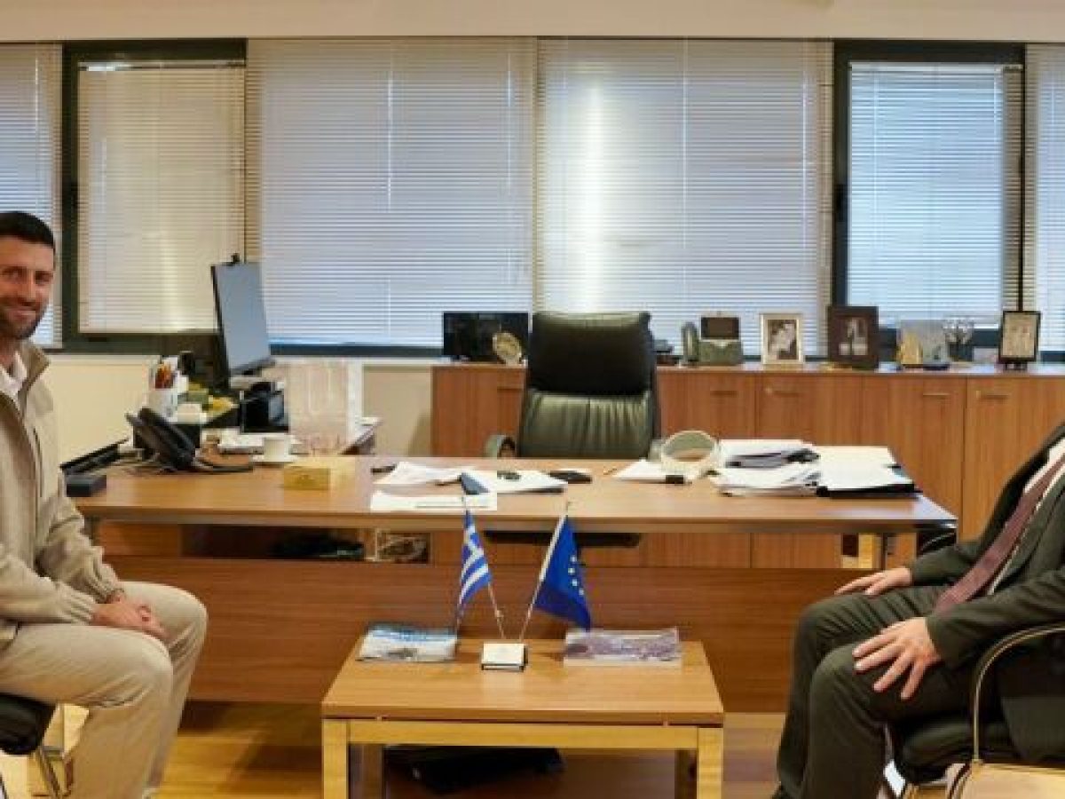 Συνάντηση Πλεύρη  Τζόκοβιτς στο Υπουργείο Μετανάστευσης και Ασύλου: “Τιμή μας η επιθυμία του να μείνει με