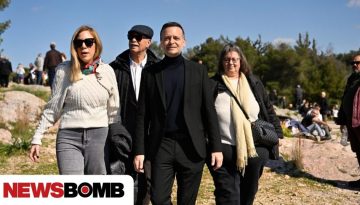 &Delta;&omicron;ύ&kappa;&alpha;&sigmaf;: &laquo;&Gamma;&epsilon;&mu;ί&sigma;&alpha;&mu;&epsilon; &tau;&omicron;&nu; &alpha;&theta;&eta;&nu;&alpha;ϊ&kappa;ό &omicron;&upsilon;&rho;&alpha;&nu;ό &mu;&epsilon; &chi;&rho;ώ&mu;&alpha;, &chi;&alpha;&rho;&tau;&alpha;&epsilon;&tau;&omicron;ύ&sigmaf; &kappa;&alpha;&iota; &chi;&alpha;&mu;ό&gamma;&epsilon;&lambda;&alpha;&raquo;